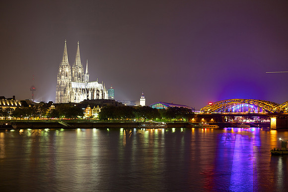 Stunning nighttime view of Cologne Cathedral