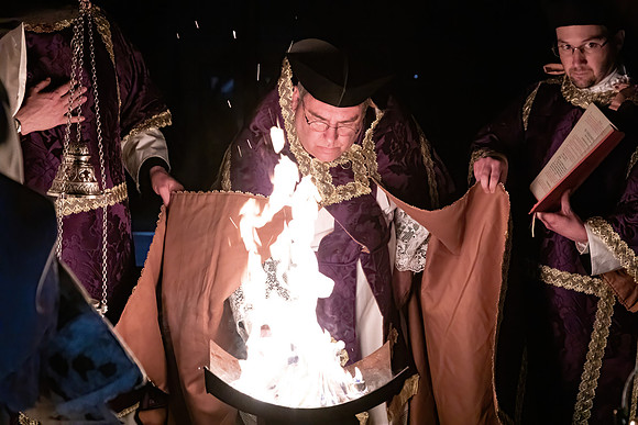 Blessing of fire, Easter vigil