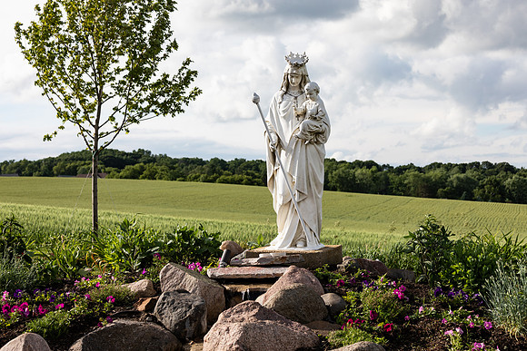 Rosary Garden, Pine Bluff, Wisconsin